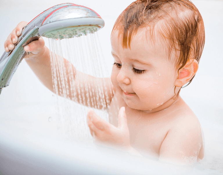 baby-with-shower-head