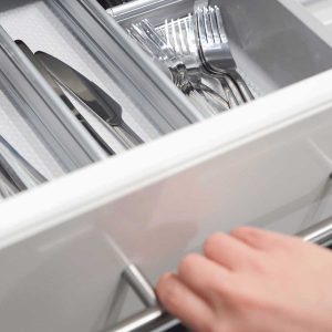 drawer-with-cutlery