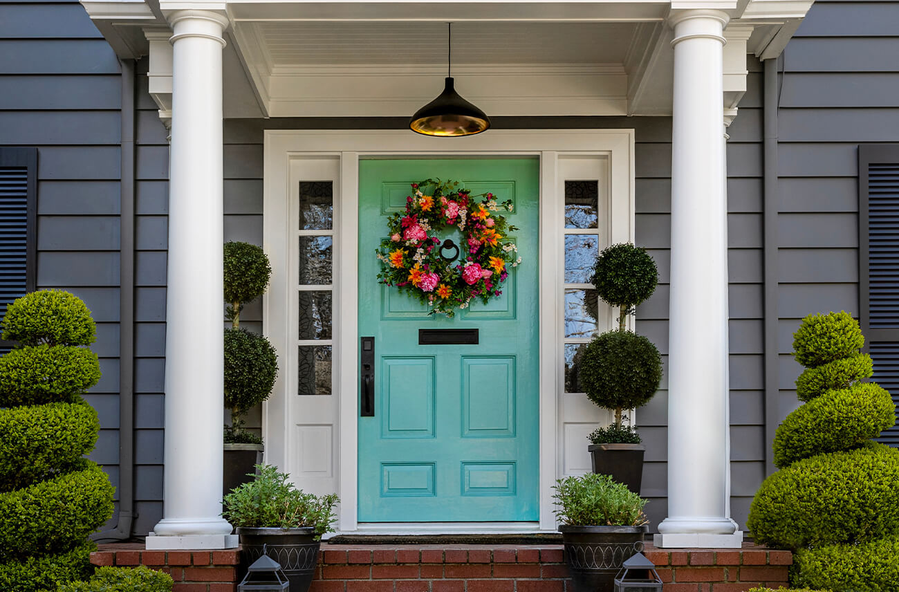 How to Paint a Front Door for Maximum Curb Appeal